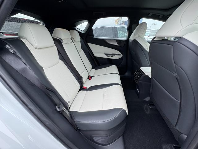 ＮＸ ＮＸ３５０ｈ　Ｆスポーツ　パノラマルーフ　オレンジキャリパー　デジタルインナーミラー　ヘッドアップディスプレイ　ルーフレール　パノラミックビューモニター　ブラインドスポットモニター　後席シートヒーター　純正ドライブレコーダー（65枚目）