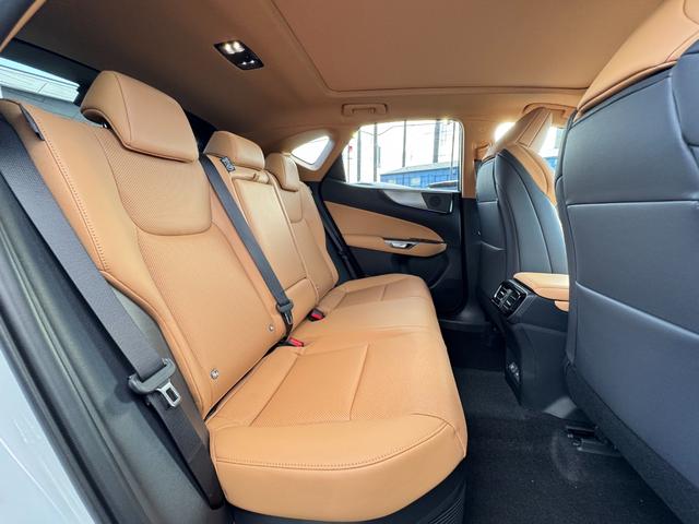 ＮＸ ＮＸ３５０ｈ　Ｆスポーツ　ＴＲＤエアロ　パノラマルーフ　オレンジキャリパー　１４インチＤＡナビ　アドバンストパーク　ヘーゼルレザーシート　パノラミックビューモニター　ブラインドスポットモニター　寒冷地　ヘッドアップディスプレイ（62枚目）