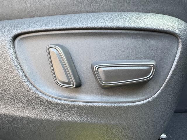 アルファードハイブリッド Ｚ　１３．２型後席モニター　ＨＵＤ　デジタルインナーミラー　寒冷地仕様　トヨタチームメイト　パノラミックビューモニター　アドバンストパーク　ブラインドスポットモニター　純正ナビ　ドライブレコーダー　ＥＴＣ（33枚目）