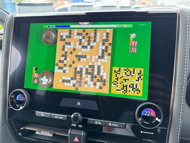 アルファードハイブリッド Ｚ　モデリスタエアロ　１３．２型有機ＥＬ後席モニター　トヨタチームメイト　左右独立ムーンルーフ　デジタルインナーミラ　ワイヤレス充電　スペアタイヤ　全方位カメラ　純正１４型ナビ　フルセグＴＶ　ＨＵＤ（42枚目）