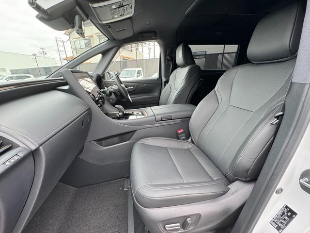 アルファードハイブリッド Ｚ　１３．２型後席モニター　デジタルインナーミラー　左右独立ムーンルーフ　パノラミックビューモニター　ブラインドスポットモニター　トヨタチームメイト　アドバンストパーク　ドライブレコーダー　フルセグＴＶ（36枚目）