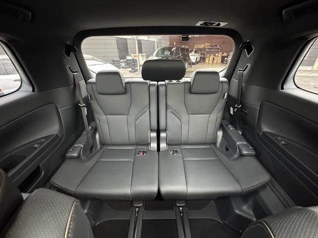 アルファードハイブリッド Ｚ　１３．２型後席モニター　デジタルインナーミラー　左右独立ムーンルーフ　パノラミックビューモニター　ブラインドスポットモニター　トヨタチームメイト　アドバンストパーク　ドライブレコーダー　フルセグＴＶ（71枚目）