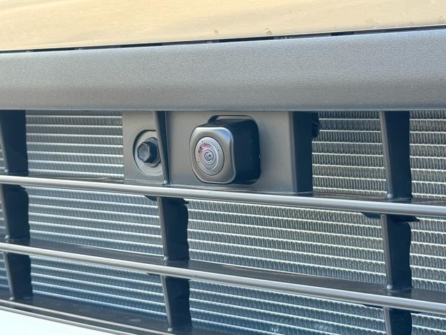 ハイエースバン ロングスーパーGL ダークプライムS 純正アルミホール パノラミックビューモニターカメラ デジタルインナーミラー フロントドアスカフプレート LEDヘッド 両側電動パワースライド アクセサリーコンセント フェンダーミラー 特別仕様車(11枚目)