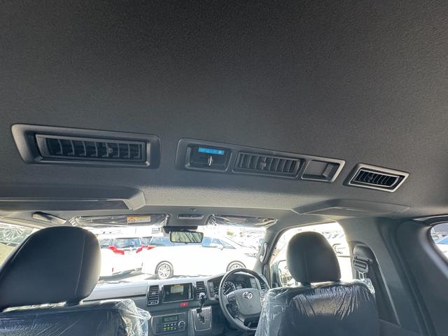 ハイエースバン ロングスーパーGL ダークプライムS 純正アルミホール パノラミックビューモニターカメラ デジタルインナーミラー フロントドアスカフプレート LEDヘッド 両側電動パワースライド アクセサリーコンセント フェンダーミラー 特別仕様車(65枚目)