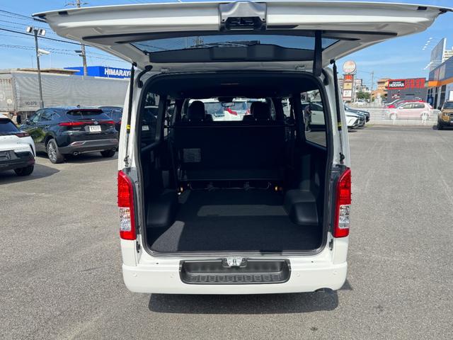 ハイエースバン ロングスーパーGL ダークプライムS 純正アルミホール パノラミックビューモニターカメラ デジタルインナーミラー フロントドアスカフプレート LEDヘッド 両側電動パワースライド アクセサリーコンセント フェンダーミラー 特別仕様車(70枚目)