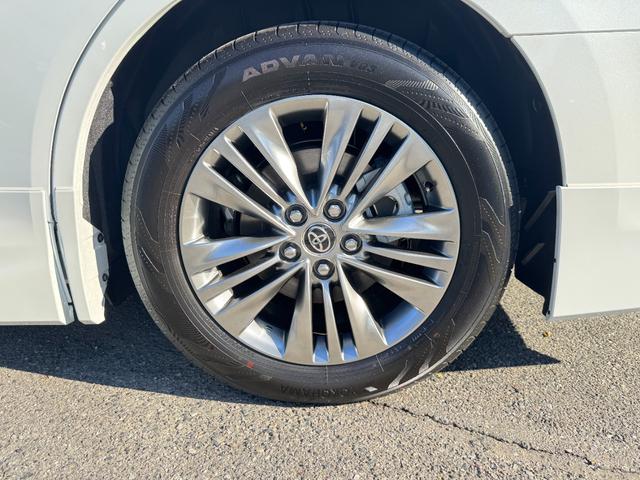 アルファード Ｚ　モデリスタエアロ　１３．２型有機ＥＬ後席モニター　ユニバーサルステップ　デジタルインナーミラー　左右独立ムーンルーフ　パノラミックビューモニター　ブラインドスポットモニター　ドライブレコーダー　ＡＨＳ（30枚目）