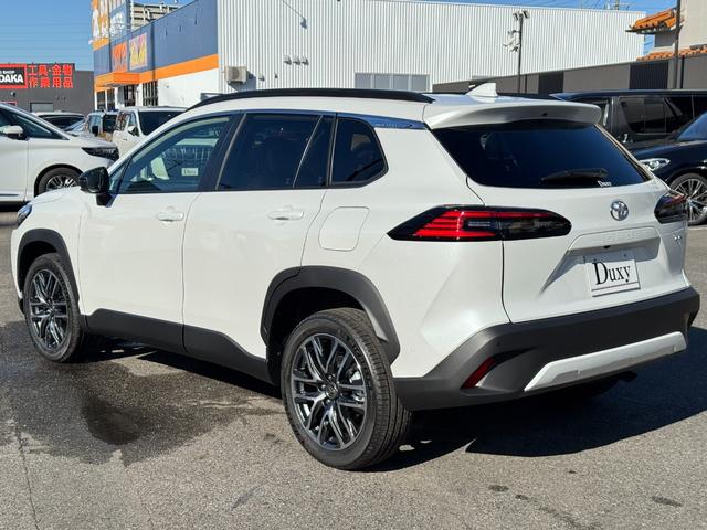 カローラクロス ハイブリッド　Ｚ　改後　パノラマルーフ　寒冷地仕様　パノラミックビューモニター　ブラインドスポットモニター　アドバンストパーク　ステアリングヒーター　１０．５インチディスプレイナビ　フルセグＴＶ　ドライブレコーダー（14枚目）