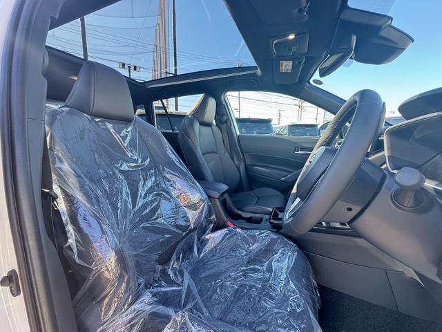 カローラクロス ハイブリッド　Ｚ　改後　パノラマルーフ　寒冷地仕様　パノラミックビューモニター　ブラインドスポットモニター　アドバンストパーク　ステアリングヒーター　１０．５インチディスプレイナビ　フルセグＴＶ　ドライブレコーダー（26枚目）