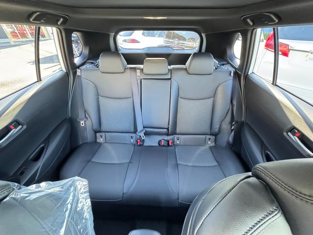 カローラクロス ハイブリッド　Ｚ　改後　パノラマルーフ　寒冷地仕様　パノラミックビューモニター　ブラインドスポットモニター　アドバンストパーク　ステアリングヒーター　１０．５インチディスプレイナビ　フルセグＴＶ　ドライブレコーダー（60枚目）