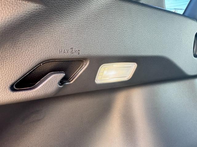 カローラクロス ハイブリッド　Ｚ　改後　パノラマルーフ　寒冷地仕様　パノラミックビューモニター　ブラインドスポットモニター　アドバンストパーク　ステアリングヒーター　１０．５インチディスプレイナビ　フルセグＴＶ　ドライブレコーダー（72枚目）