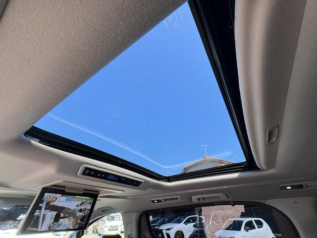 アルファード 2.5S Cパッケージ モデリスタエアロ 後席モニター サンルーフ デジタルインナーミラー 純正ディスプレイオーディオナビ フルセグTV CD/DVD ブラインドスポットモニター バックモニター スペアタイヤ シートヒーター(4枚目)