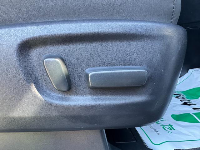 アルファード 2.5S Cパッケージ モデリスタエアロ 後席モニター サンルーフ デジタルインナーミラー 純正ディスプレイオーディオナビ フルセグTV CD/DVD ブラインドスポットモニター バックモニター スペアタイヤ シートヒーター(33枚目)