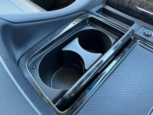 アルファード 2.5S Cパッケージ モデリスタエアロ 後席モニター サンルーフ デジタルインナーミラー 純正ディスプレイオーディオナビ フルセグTV CD/DVD ブラインドスポットモニター バックモニター スペアタイヤ シートヒーター(48枚目)