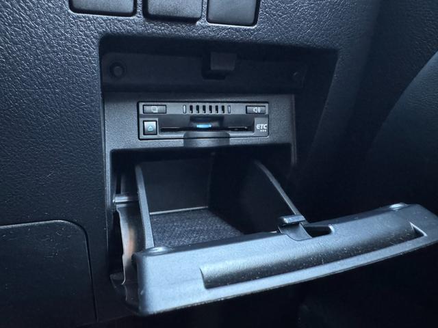 アルファード 2.5S Cパッケージ モデリスタエアロ 後席モニター サンルーフ デジタルインナーミラー 純正ディスプレイオーディオナビ フルセグTV CD/DVD ブラインドスポットモニター バックモニター スペアタイヤ シートヒーター(57枚目)