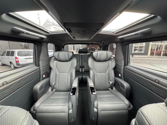 アルファードハイブリッド Ｚ　１３．２型後席モニター　デジタルインナーミラー　左右独立ムーンルーフ　パノラミックビューモニター　ブラインドスポットモニター　トヨタチームメイト　アドバンストパーク　ドライブレコーダー　フルセグＴＶ（62枚目）