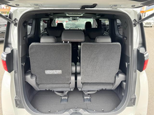 アルファードハイブリッド Ｚ　１３．２型後席モニター　デジタルインナーミラー　左右独立ムーンルーフ　パノラミックビューモニター　ブラインドスポットモニター　トヨタチームメイト　アドバンストパーク　ドライブレコーダー　フルセグＴＶ（75枚目）