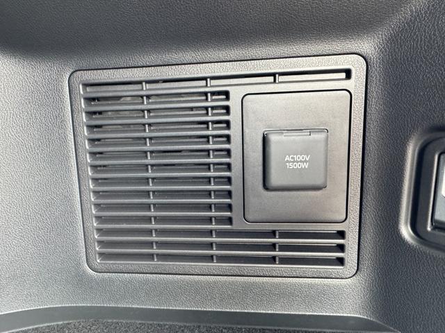 アルファードハイブリッド Ｚ　１３．２型後席モニター　デジタルインナーミラー　左右独立ムーンルーフ　パノラミックビューモニター　ブラインドスポットモニター　トヨタチームメイト　アドバンストパーク　ドライブレコーダー　フルセグＴＶ（77枚目）