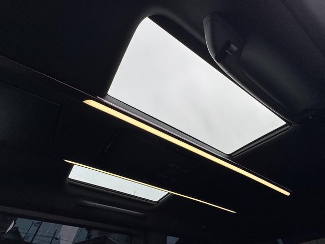 アルファードハイブリッド Ｚ　１３．２型後席モニター　左右独立ムーンルーフ　デジタルインナーミラー　スペアタイヤ　パノラミックビューモニター　アドバンストパーク　ヘッドアップディスプレイ　ブラインドスポットモニター　ＡＣ１００Ｖ（4枚目）