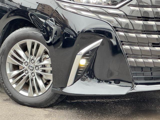 アルファードハイブリッド Ｚ　１３．２型後席モニター　左右独立ムーンルーフ　デジタルインナーミラー　スペアタイヤ　パノラミックビューモニター　アドバンストパーク　ヘッドアップディスプレイ　ブラインドスポットモニター　ＡＣ１００Ｖ（8枚目）