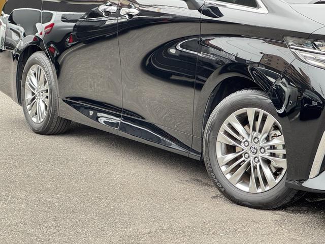 アルファードハイブリッド Ｚ　１３．２型後席モニター　左右独立ムーンルーフ　デジタルインナーミラー　スペアタイヤ　パノラミックビューモニター　アドバンストパーク　ヘッドアップディスプレイ　ブラインドスポットモニター　ＡＣ１００Ｖ（10枚目）