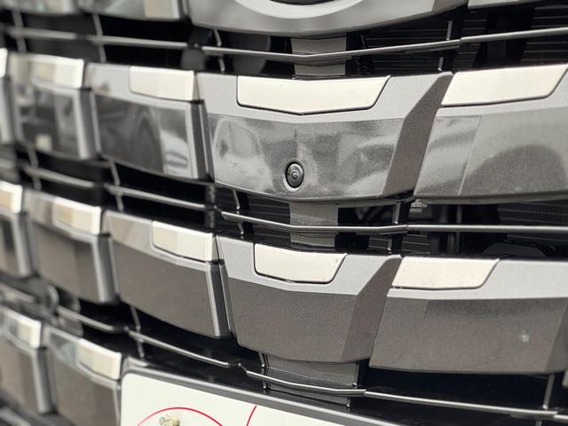 アルファードハイブリッド Ｚ　１３．２型後席モニター　左右独立ムーンルーフ　デジタルインナーミラー　スペアタイヤ　パノラミックビューモニター　アドバンストパーク　ヘッドアップディスプレイ　ブラインドスポットモニター　ＡＣ１００Ｖ（13枚目）