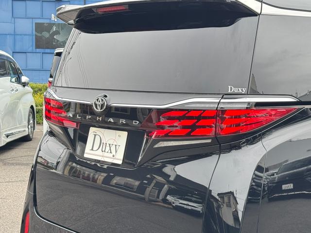 アルファードハイブリッド Ｚ　１３．２型後席モニター　左右独立ムーンルーフ　デジタルインナーミラー　スペアタイヤ　パノラミックビューモニター　アドバンストパーク　ヘッドアップディスプレイ　ブラインドスポットモニター　ＡＣ１００Ｖ（18枚目）