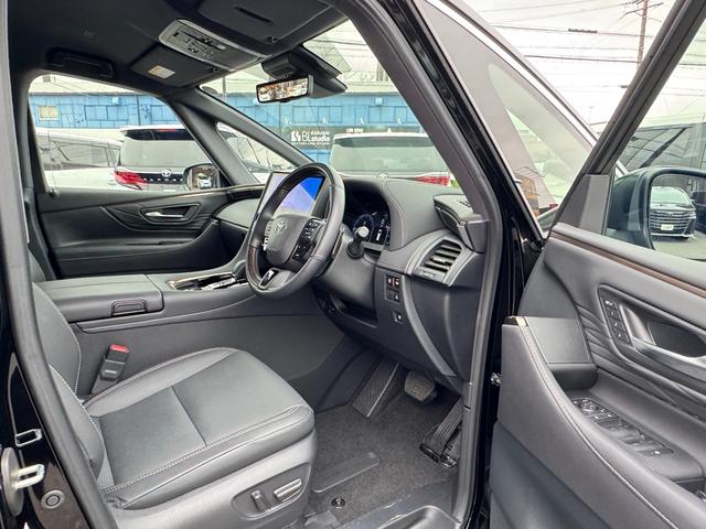 アルファードハイブリッド Ｚ　１３．２型後席モニター　左右独立ムーンルーフ　デジタルインナーミラー　スペアタイヤ　パノラミックビューモニター　アドバンストパーク　ヘッドアップディスプレイ　ブラインドスポットモニター　ＡＣ１００Ｖ（26枚目）