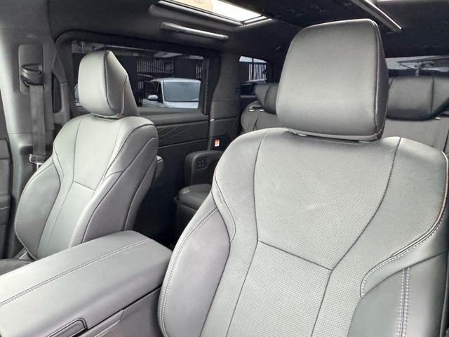 アルファードハイブリッド Ｚ　１３．２型後席モニター　左右独立ムーンルーフ　デジタルインナーミラー　スペアタイヤ　パノラミックビューモニター　アドバンストパーク　ヘッドアップディスプレイ　ブラインドスポットモニター　ＡＣ１００Ｖ（32枚目）