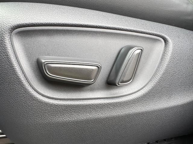 アルファードハイブリッド Ｚ　１３．２型後席モニター　左右独立ムーンルーフ　デジタルインナーミラー　スペアタイヤ　パノラミックビューモニター　アドバンストパーク　ヘッドアップディスプレイ　ブラインドスポットモニター　ＡＣ１００Ｖ（33枚目）