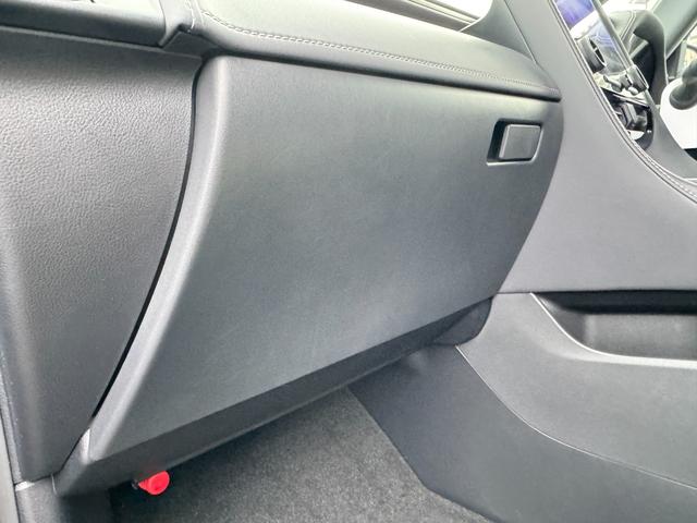 アルファードハイブリッド Ｚ　１３．２型後席モニター　左右独立ムーンルーフ　デジタルインナーミラー　スペアタイヤ　パノラミックビューモニター　アドバンストパーク　ヘッドアップディスプレイ　ブラインドスポットモニター　ＡＣ１００Ｖ（34枚目）
