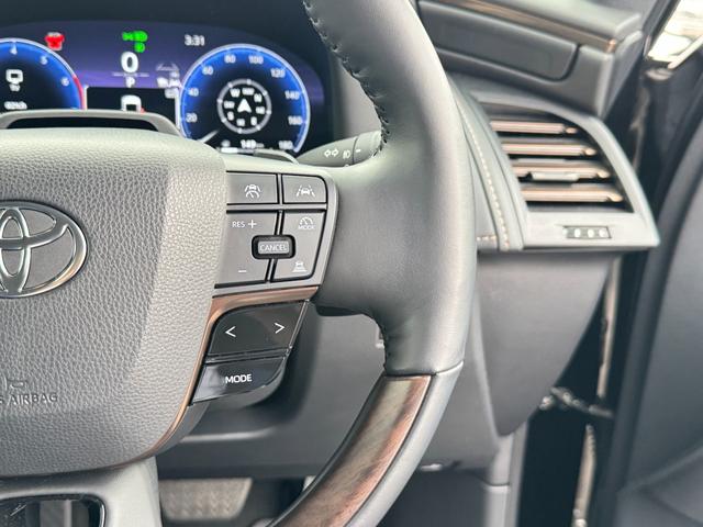 アルファードハイブリッド Ｚ　１３．２型後席モニター　左右独立ムーンルーフ　デジタルインナーミラー　スペアタイヤ　パノラミックビューモニター　アドバンストパーク　ヘッドアップディスプレイ　ブラインドスポットモニター　ＡＣ１００Ｖ（39枚目）