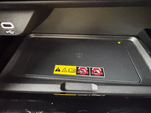 アルファードハイブリッド Ｚ　１３．２型後席モニター　左右独立ムーンルーフ　デジタルインナーミラー　スペアタイヤ　パノラミックビューモニター　アドバンストパーク　ヘッドアップディスプレイ　ブラインドスポットモニター　ＡＣ１００Ｖ（51枚目）