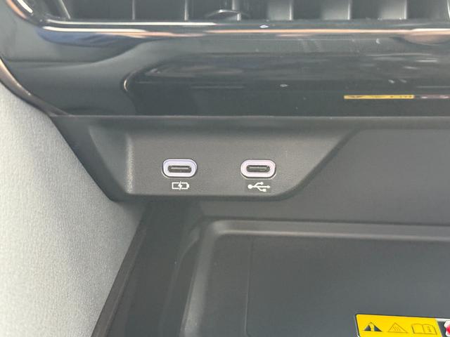 アルファードハイブリッド Ｚ　１３．２型後席モニター　左右独立ムーンルーフ　デジタルインナーミラー　スペアタイヤ　パノラミックビューモニター　アドバンストパーク　ヘッドアップディスプレイ　ブラインドスポットモニター　ＡＣ１００Ｖ（52枚目）