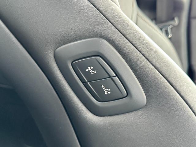 アルファードハイブリッド Ｚ　１３．２型後席モニター　左右独立ムーンルーフ　デジタルインナーミラー　スペアタイヤ　パノラミックビューモニター　アドバンストパーク　ヘッドアップディスプレイ　ブラインドスポットモニター　ＡＣ１００Ｖ（57枚目）