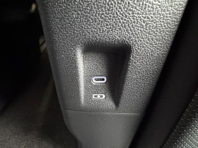 アルファードハイブリッド Ｚ　１３．２型後席モニター　左右独立ムーンルーフ　デジタルインナーミラー　スペアタイヤ　パノラミックビューモニター　アドバンストパーク　ヘッドアップディスプレイ　ブラインドスポットモニター　ＡＣ１００Ｖ（66枚目）