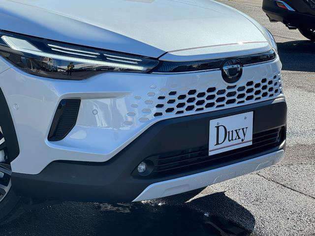 カローラクロス ハイブリッド　Ｚ　改後　パノラマルーフ　寒冷地仕様　パノラミックビューモニター　ブラインドスポットモニター　アドバンストパーク　ステアリングヒーター　１０．５インチディスプレイナビ　フルセグＴＶ　ドライブレコーダー（7枚目）