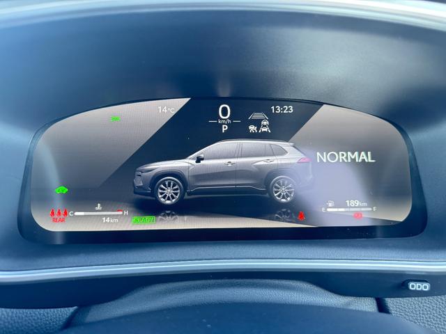 カローラクロス ハイブリッド　Ｚ　改後　パノラマルーフ　寒冷地仕様　パノラミックビューモニター　ブラインドスポットモニター　アドバンストパーク　ステアリングヒーター　１０．５インチディスプレイナビ　フルセグＴＶ　ドライブレコーダー（53枚目）