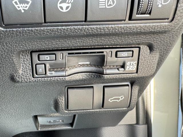 カローラクロス ハイブリッド　Ｚ　改後　パノラマルーフ　寒冷地仕様　パノラミックビューモニター　ブラインドスポットモニター　アドバンストパーク　ステアリングヒーター　１０．５インチディスプレイナビ　フルセグＴＶ　ドライブレコーダー（56枚目）