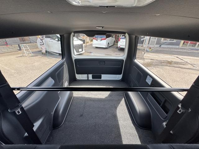 ハイエースバン ロングスーパーGL ダークプライムS 純正アルミホール パノラミックビューモニターカメラ デジタルインナーミラー フロントドアスカフプレート LEDヘッド 両側電動パワースライド アクセサリーコンセント フェンダーミラー 特別仕様車(68枚目)