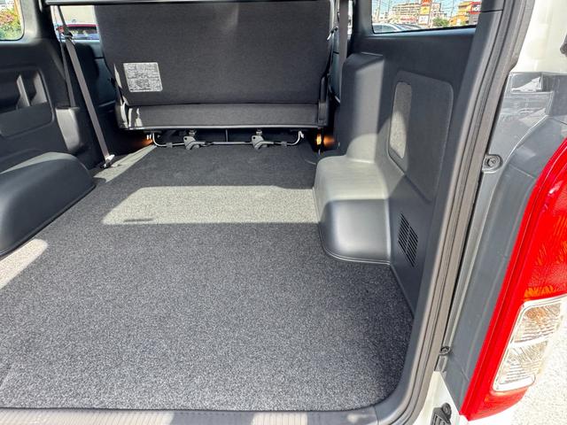 ハイエースバン ロングスーパーGL ダークプライムS 純正アルミホール パノラミックビューモニターカメラ デジタルインナーミラー フロントドアスカフプレート LEDヘッド 両側電動パワースライド アクセサリーコンセント フェンダーミラー 特別仕様車(75枚目)