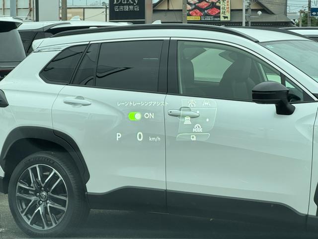 【ヘッドアップカラーディスプレイ】視線を下に下げることなくスピードの確認や各種情報の確認が可能です！表示される情報量の変更も可能ですので、是非商談時にご説明させてください♪お問い合わせお待ちしてます！