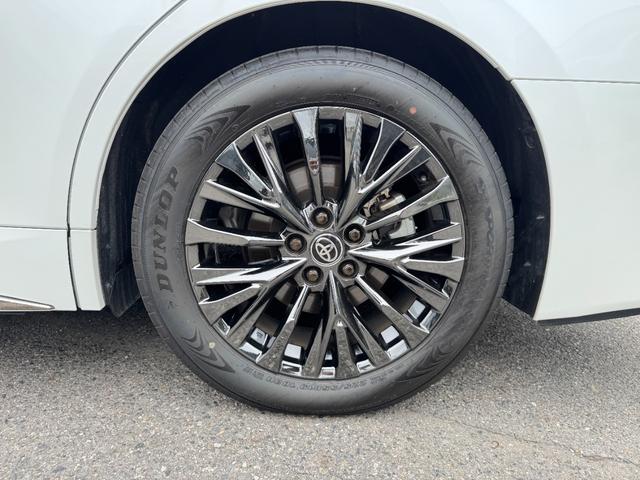 純正アルミホイールをインストールです。もちろん社外品への変更も可能ですのでお気軽にスタッフまでご相談ください！電話番号０５６８−８６−３４７７★タイヤのみの交換も受け付けておりますので、ご相談ください