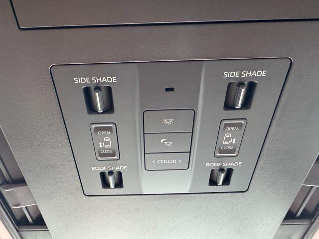 天井のパネルからサンシェードとムーンルーフシェードの開閉が可能です！サンシェードで日差しを調整でき、スイッチで簡単に操作可能！シンプルで直感的な操作が、心地よいドライブ、車内環境もより良くなります！！