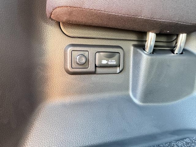 ヴォクシー ハイブリッドＳ－Ｚ　【即納！快適利便パッケージＨｉ】パノラミックビューモニター　アドバンストパーク　三眼ＬＥＤヘッドライト　パワーバックドア　ＣＤ／ＤＶＤデッキ　フルセグＴＶ　１０．５ＤＡＰｌｕｓ　ＨＤＭＩ　シートヒータ（6枚目）