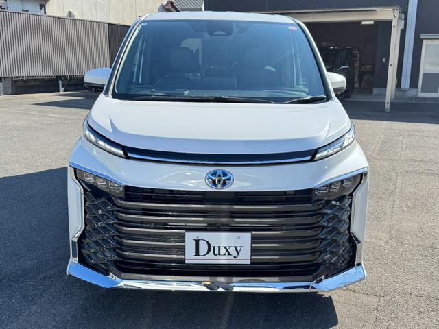 ヴォクシー ハイブリッドＳ－Ｚ　【即納！快適利便パッケージＨｉ】パノラミックビューモニター　アドバンストパーク　三眼ＬＥＤヘッドライト　パワーバックドア　ＣＤ／ＤＶＤデッキ　フルセグＴＶ　１０．５ＤＡＰｌｕｓ　ＨＤＭＩ　シートヒータ（10枚目）