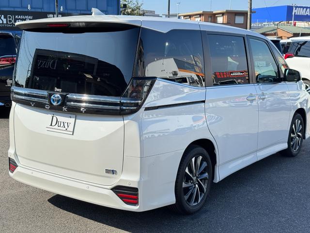 ヴォクシー ハイブリッドＳ－Ｚ　【即納！快適利便パッケージＨｉ】パノラミックビューモニター　アドバンストパーク　三眼ＬＥＤヘッドライト　パワーバックドア　ＣＤ／ＤＶＤデッキ　フルセグＴＶ　１０．５ＤＡＰｌｕｓ　ＨＤＭＩ　シートヒータ（18枚目）