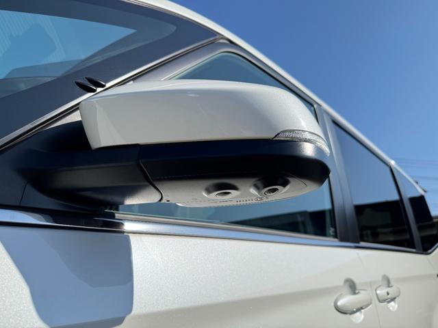 ヴォクシー ハイブリッドＳ－Ｚ　【即納！快適利便パッケージＨｉ】パノラミックビューモニター　アドバンストパーク　三眼ＬＥＤヘッドライト　パワーバックドア　ＣＤ／ＤＶＤデッキ　フルセグＴＶ　１０．５ＤＡＰｌｕｓ　ＨＤＭＩ　シートヒータ（30枚目）