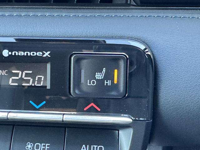 ヴォクシー ハイブリッドＳ－Ｚ　【即納！快適利便パッケージＨｉ】パノラミックビューモニター　アドバンストパーク　三眼ＬＥＤヘッドライト　パワーバックドア　ＣＤ／ＤＶＤデッキ　フルセグＴＶ　１０．５ＤＡＰｌｕｓ　ＨＤＭＩ　シートヒータ（42枚目）