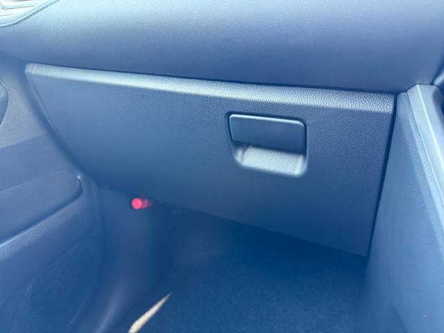 ヴォクシー ハイブリッドＳ－Ｚ　【即納！快適利便パッケージＨｉ】パノラミックビューモニター　アドバンストパーク　三眼ＬＥＤヘッドライト　パワーバックドア　ＣＤ／ＤＶＤデッキ　フルセグＴＶ　１０．５ＤＡＰｌｕｓ　ＨＤＭＩ　シートヒータ（61枚目）