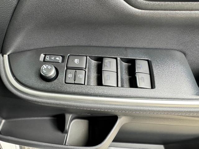 ヴォクシー ハイブリッドS-Z カイテキ利便パッケージ 改後 デジタルインナーミラー ヘッドアップディスプレイ トヨタチームメイト 10.5インチDA 三眼LEDヘッドライト パノラミックビューモニター ブラインドスポットモニター(19枚目)